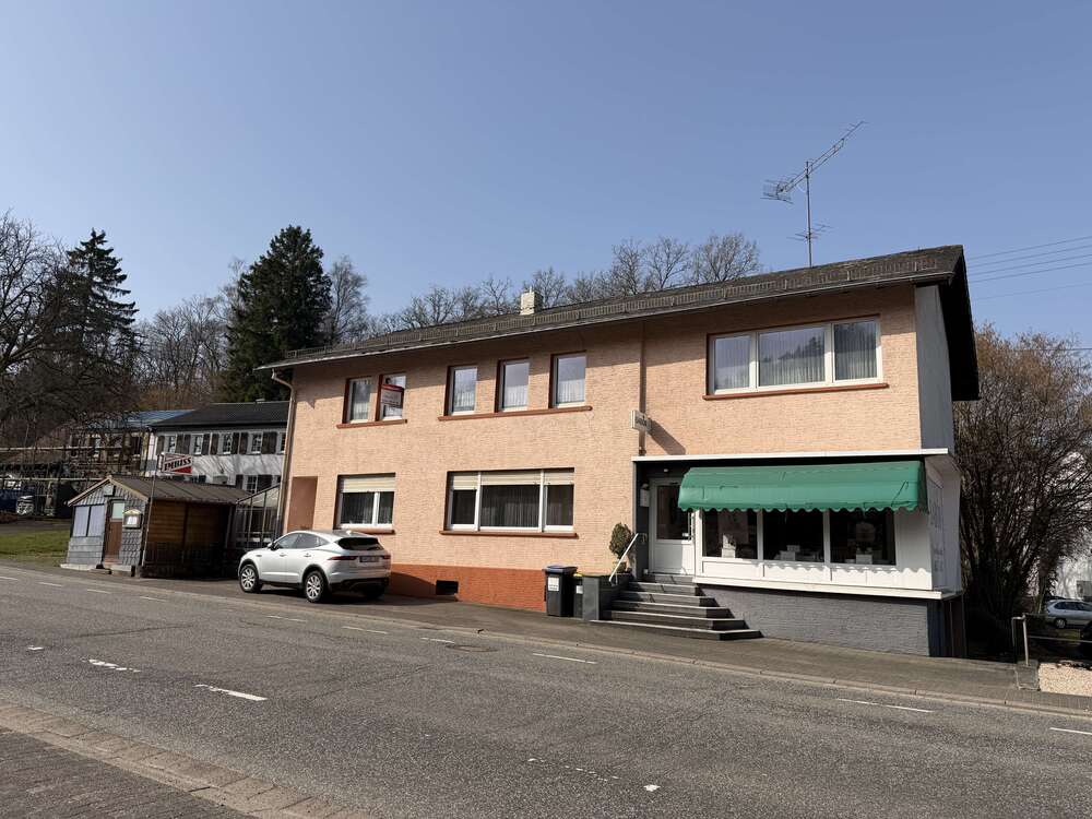 Thumbnail-Haus zum Kaufen in Nohfelden 176.000,00 € 245 m²