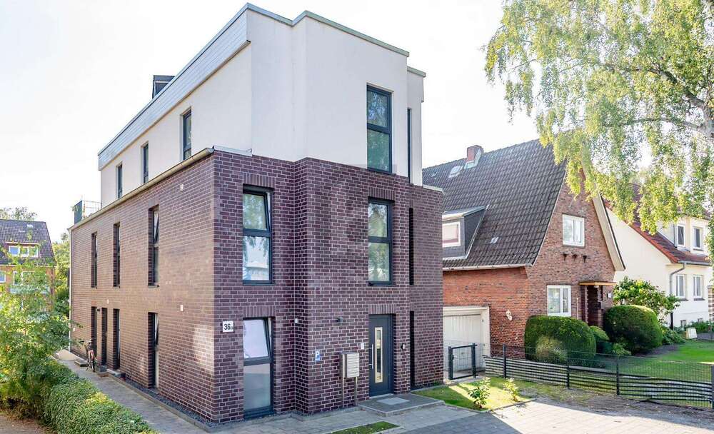 Thumbnail-Haus zum Kaufen in Hamburg Bramfeld 1.400.000,00 € 241 m²