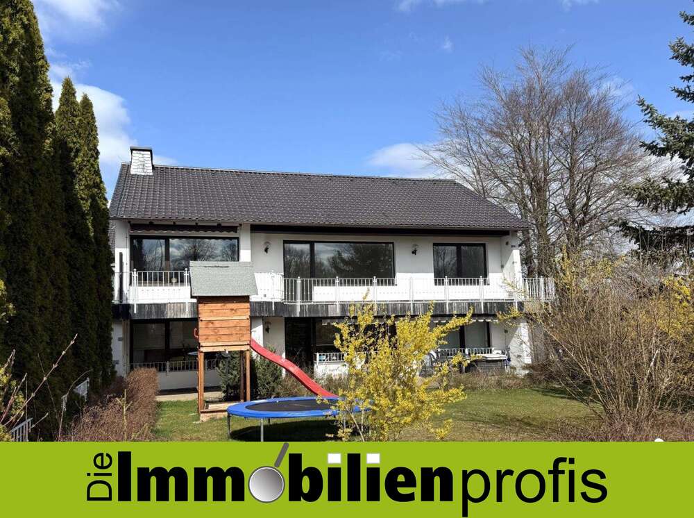 Thumbnail-Haus zum Kaufen in Lichtenberg 350.000,00 € 440 m²