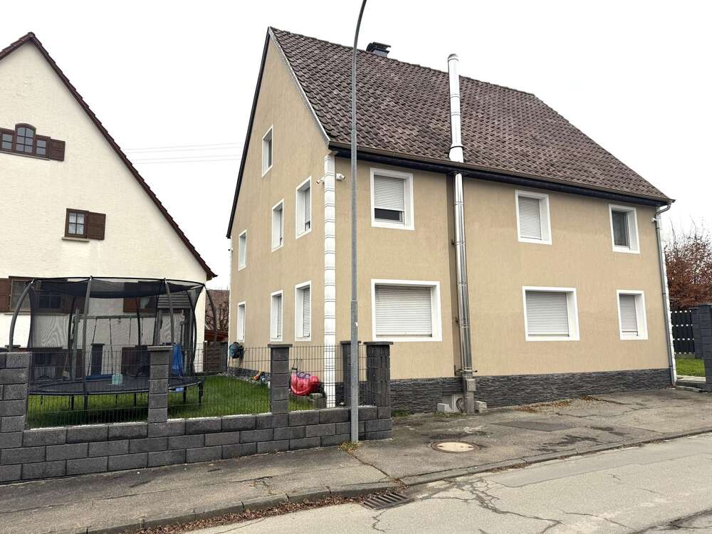Thumbnail-Haus zum Kaufen in Schemmerhofen 430.000,00 € 195.84 m²