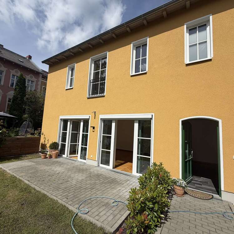 Thumbnail-Haus zum Mieten in Berlin 2.500,00 € 168 m²
