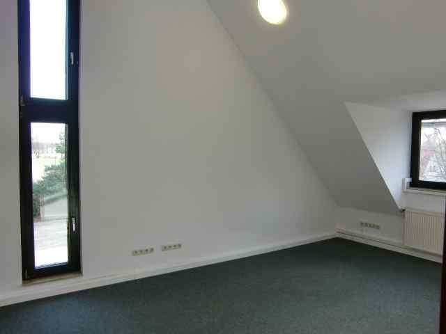 Thumbnail-Wohnung zum Mieten in Isernhagen 1.200,00 € 154 m²