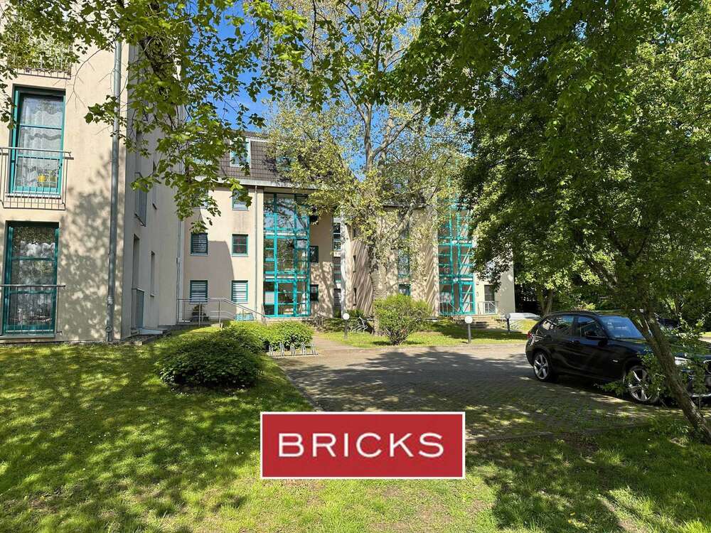 Thumbnail-Wohnung zum Kaufen in Magdeburg 180.000,00 € 80.07 m²