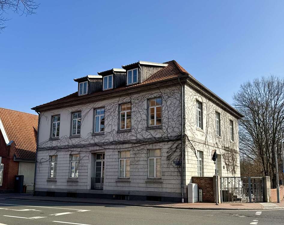 Thumbnail-Büro in Neustadt 704,00 € 88 m²