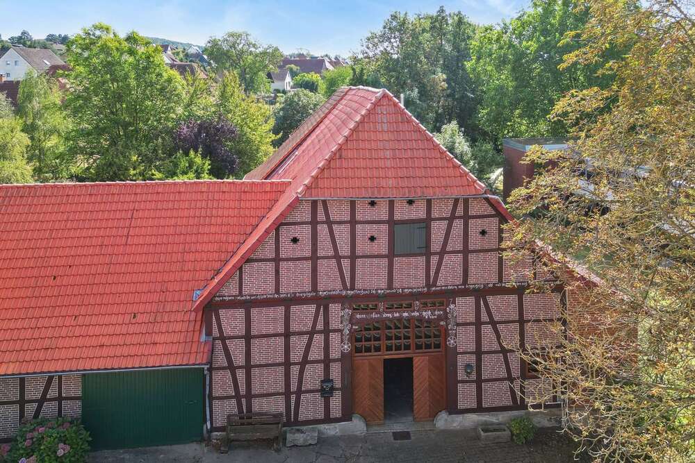 Thumbnail-Haus zum Kaufen in Wennigsen (Deister) 595.000,00 € 305 m²