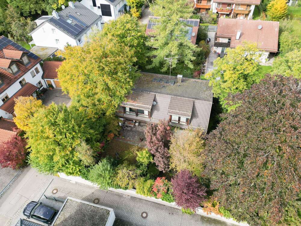 Thumbnail-Haus zum Kaufen in Vaterstetten 1.490.000,00 € 240 m²