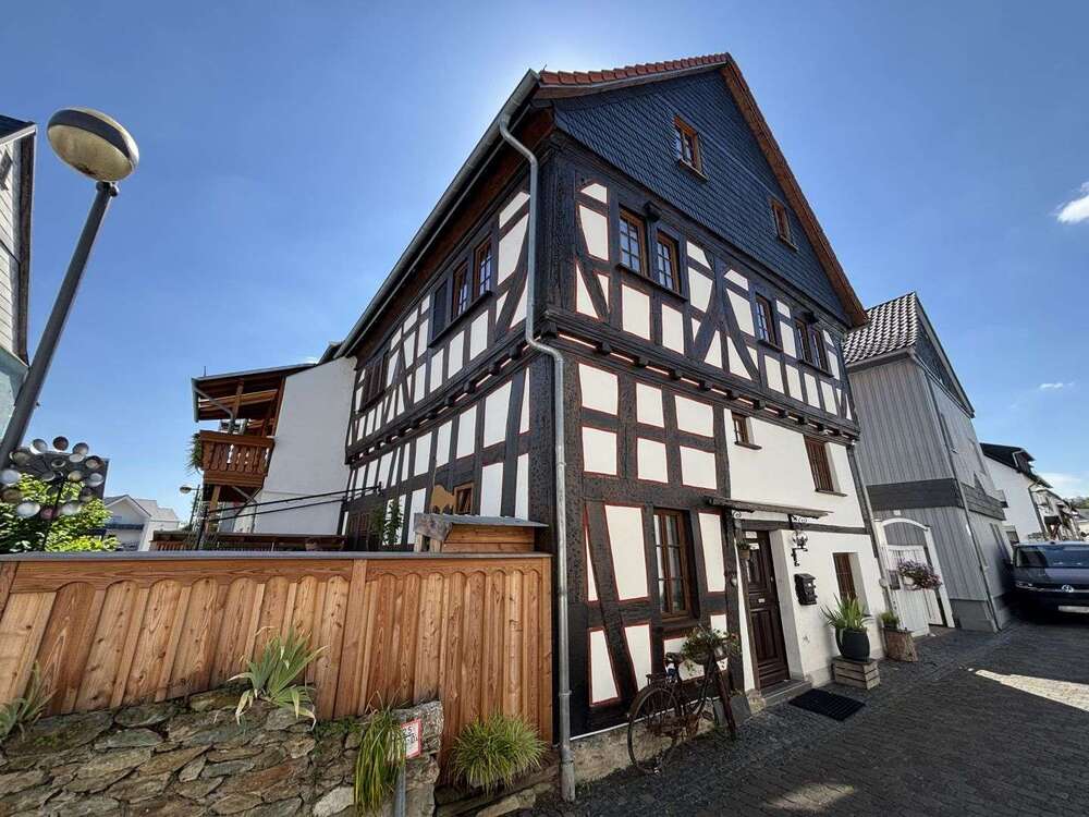 Thumbnail-Haus zum Kaufen in Löhnberg 298.000,00 € 147 m²