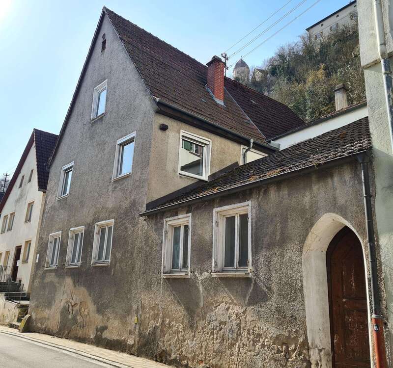 Thumbnail-Haus zum Kaufen in Harburg 130.000,00 € 182 m²