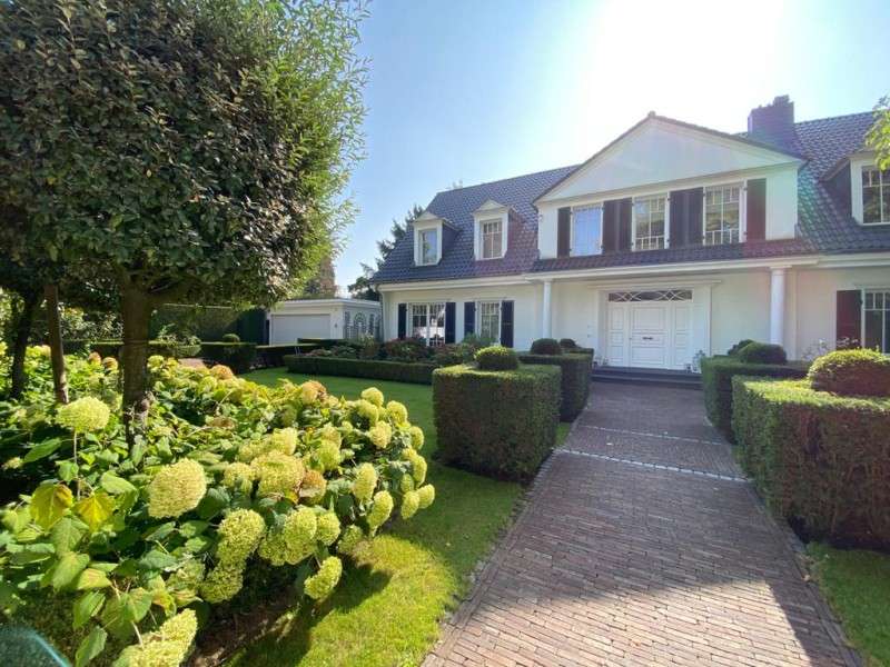 Thumbnail-Haus zum Kaufen in Meerbusch 4.950.000,00 € 630 m²