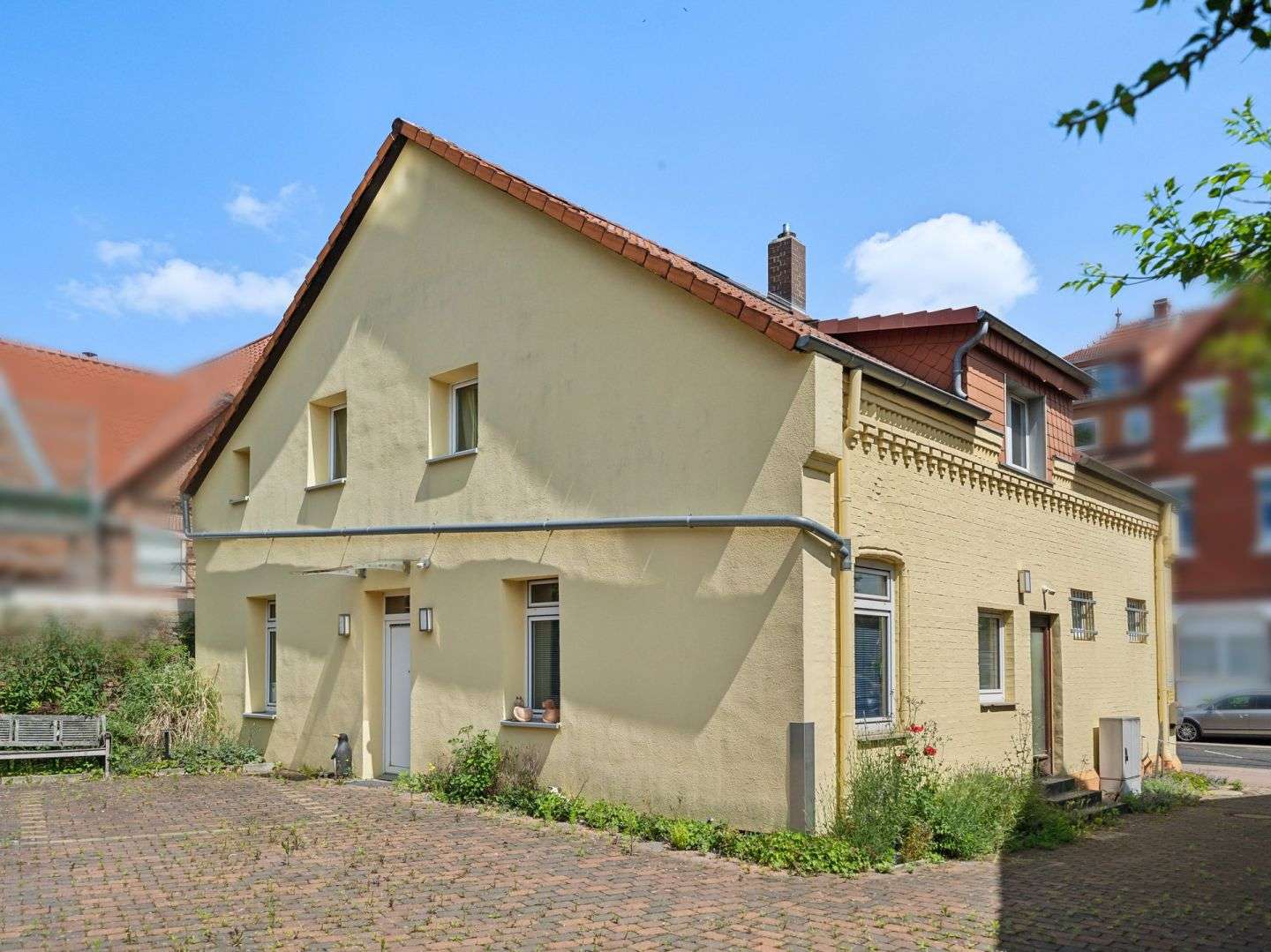 Thumbnail-Haus zum Kaufen in Laatzen 290.000,00 € 203 m²