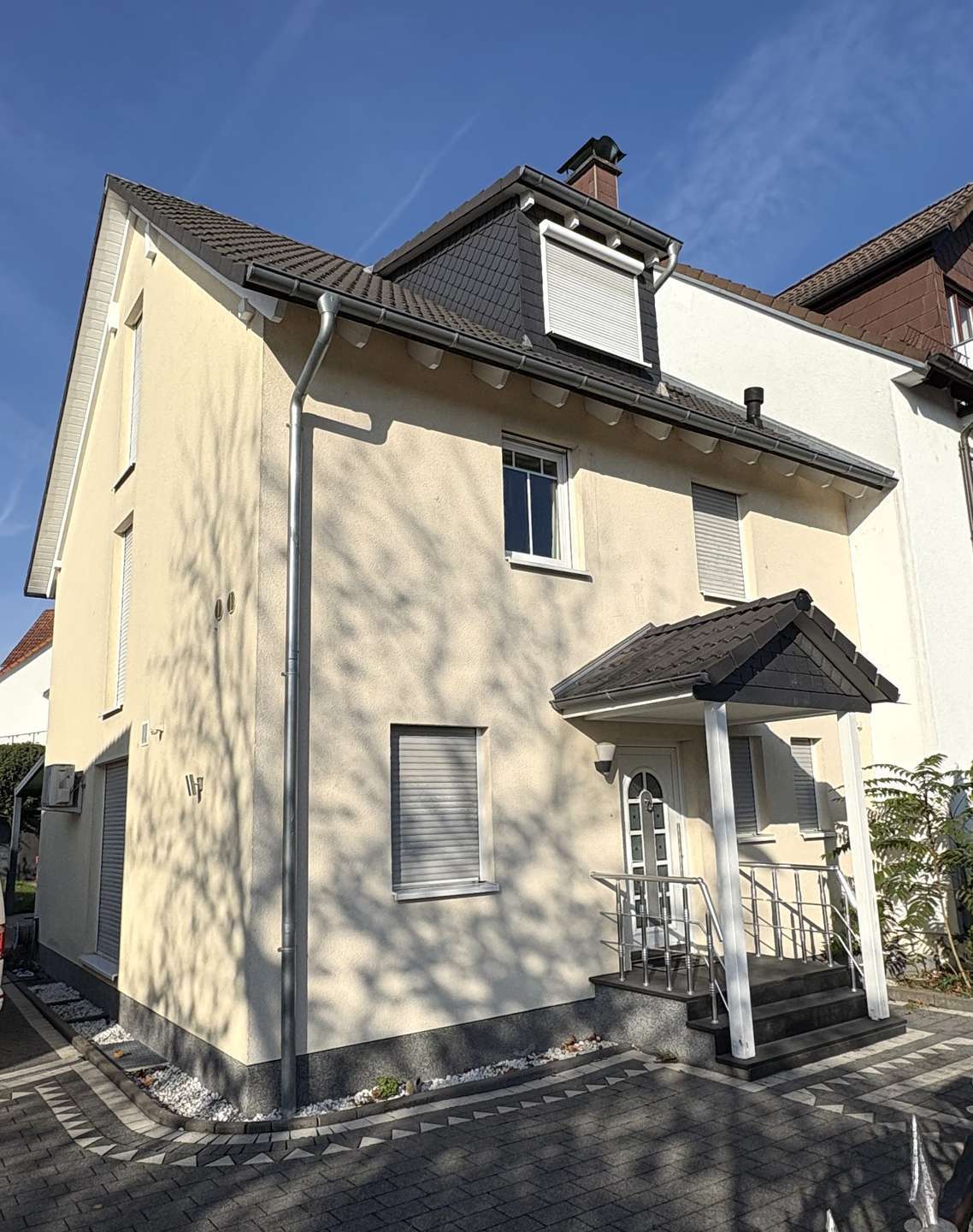 Thumbnail-Haus zum Kaufen in Neu-Isenburg 850.000,00 € 165 m²