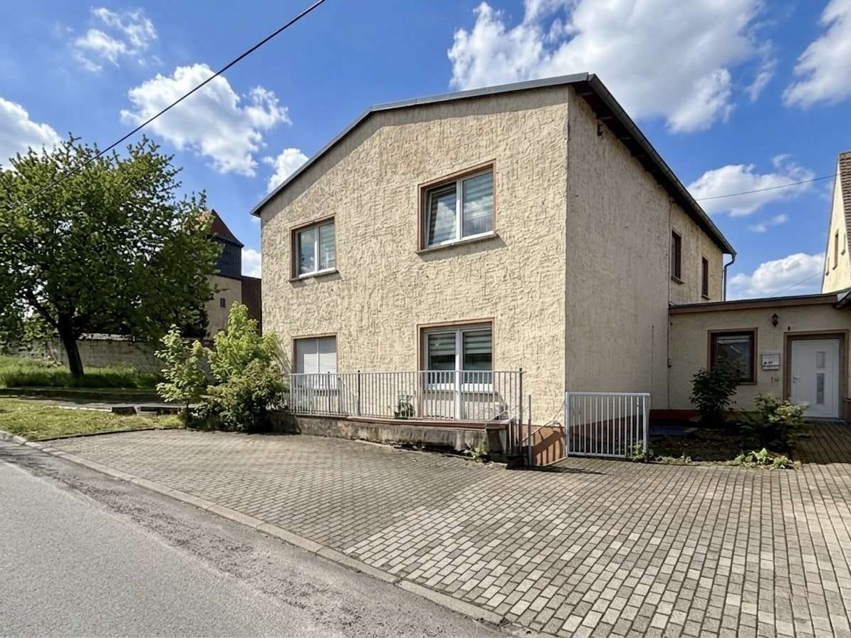 Thumbnail-Haus zum Kaufen in Lanitz-Hassel-Tal 83.000,00 € 230 m²