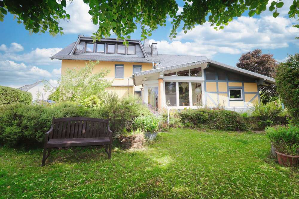 Thumbnail-Haus zum Kaufen in Auderath 255.000,00 € 183 m²