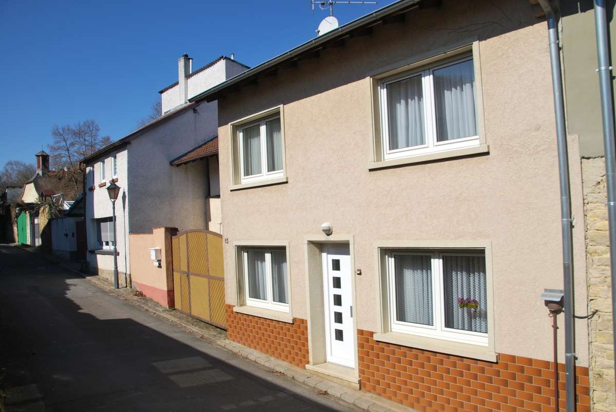 Thumbnail-Haus zum Kaufen in Partenheim 250.000,00 € 112 m²