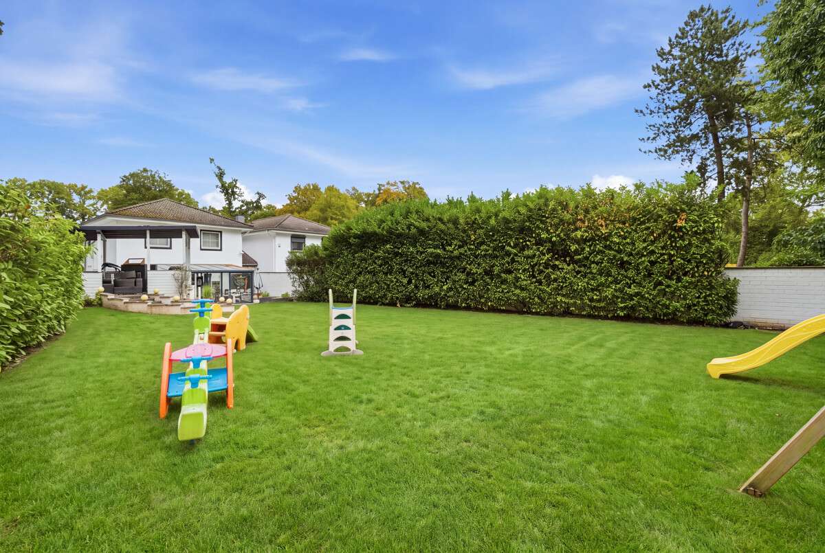 Thumbnail-Haus zum Mieten in Köln 6.250,00 € 195 m²
