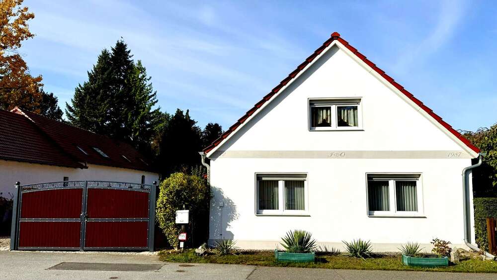 Thumbnail-Haus zum Kaufen in Lohsa 172.000,00 € 124.89 m²