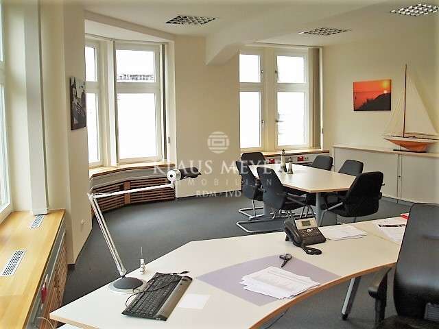 Thumbnail-Büro in Hamburg 5.525,00 € 325 m²