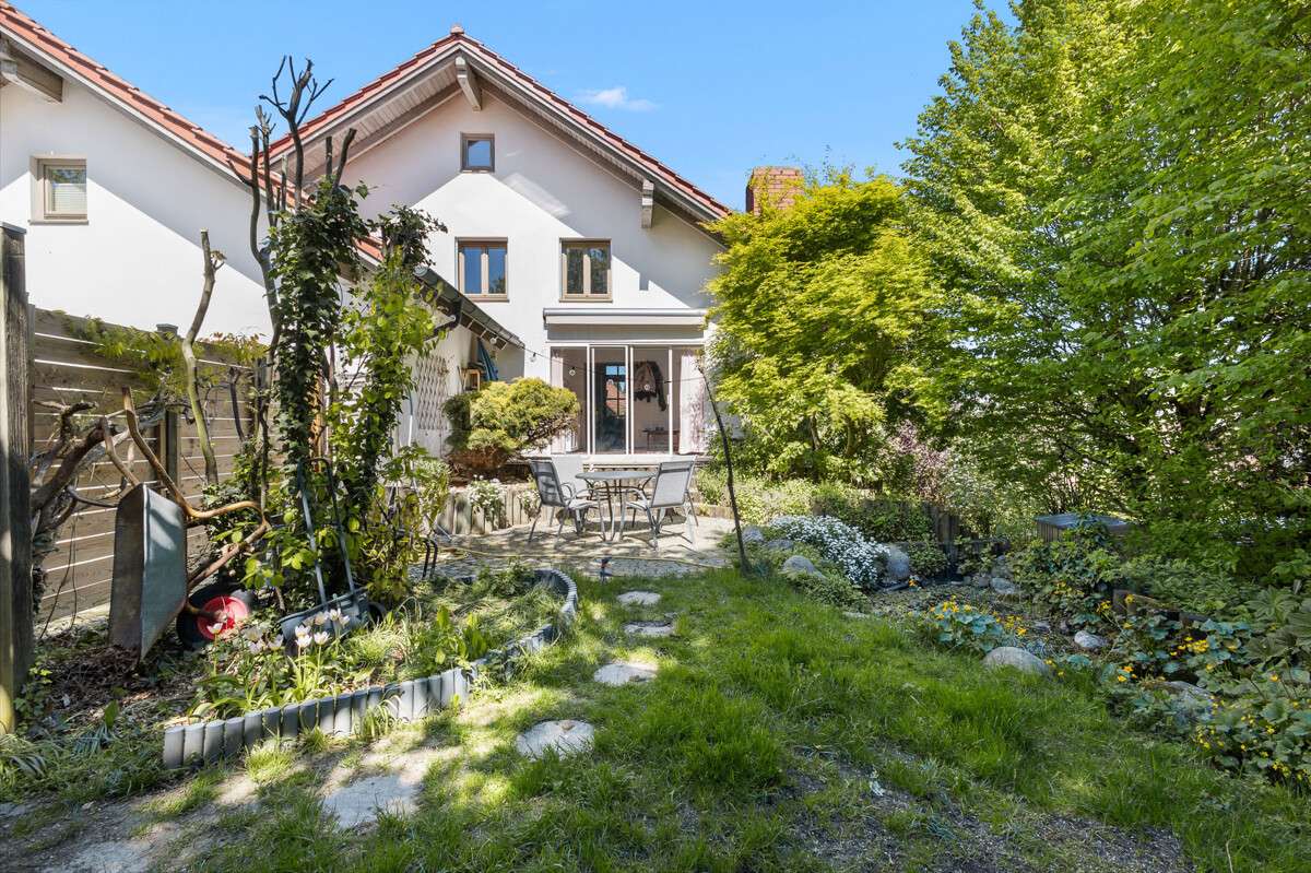Thumbnail-Haus zum Kaufen in Landshut 1.150.000,00 € 186 m²