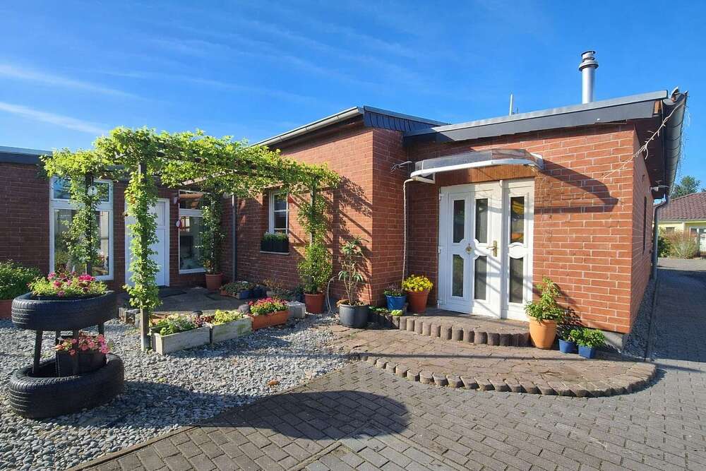 Thumbnail-Haus zum Kaufen in Sachsen-Anhalt - Burg 265.000,00 € 160 m²