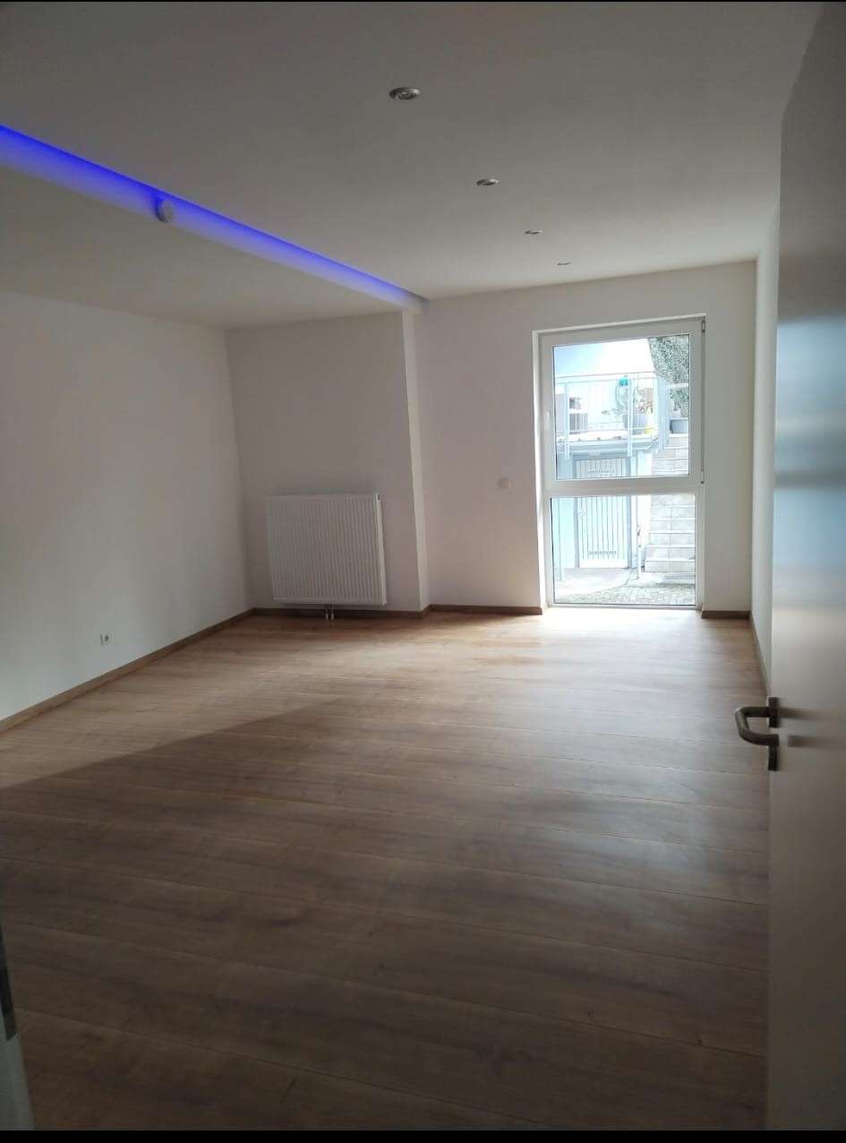Thumbnail-Wohnung zum Mieten in Kaiserslautern 2.250,00 € 220 m²