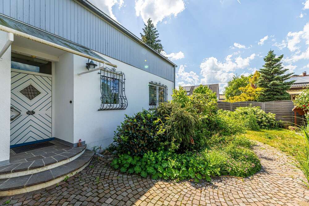 Thumbnail-Haus zum Kaufen in Cadolzburg 670.000,00 € 218 m²