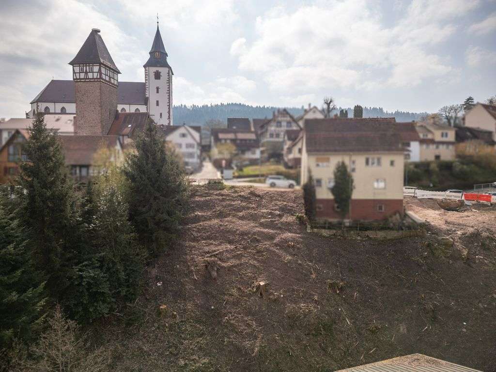 Thumbnail-Grundstück zu verkaufen in Gernsbach 98.000,00 € 475 m²