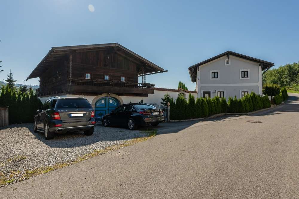 Thumbnail-Haus zum Kaufen in Büchlberg Solling 699.000,00 € 350 m²