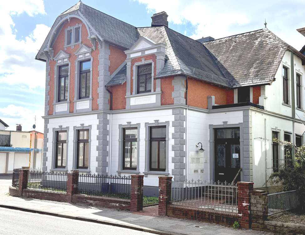 Thumbnail-Haus zum Kaufen in Brake 298.000,00 € 275 m²