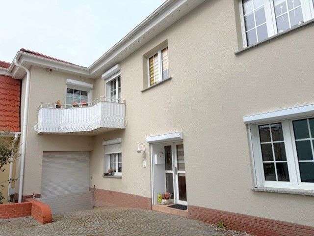 Thumbnail-Wohnung zum Mieten in Güstrow - schweriner Viertel 887,40 € 102 m²