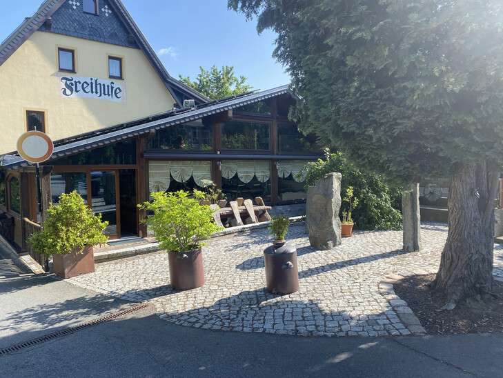 Thumbnail-Haus zum Kaufen in NeukirchLausitz 599.000,00 € 252 m²