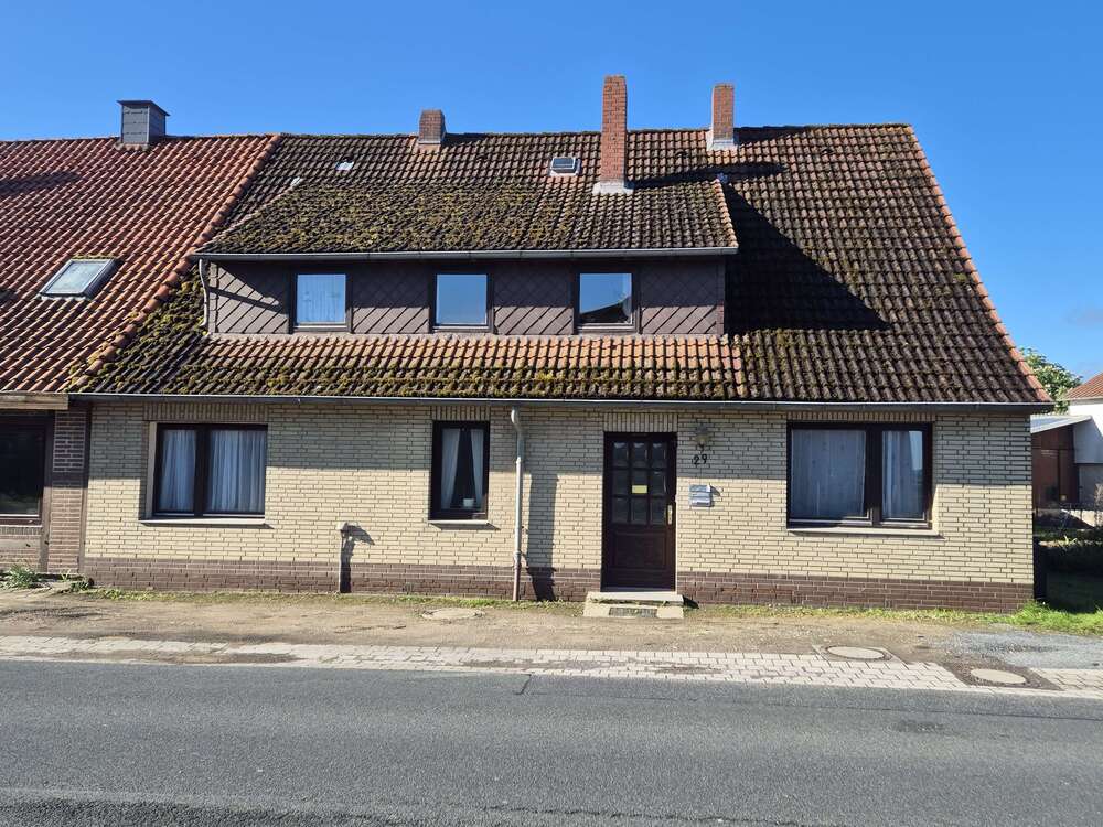 Thumbnail-Haus zum Kaufen in Springe 175.000,00 € 199 m²