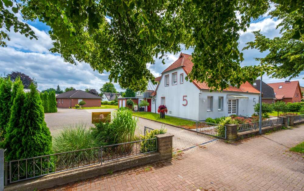 Thumbnail-Haus zum Kaufen in Bergen 598.000,00 € 345 m²