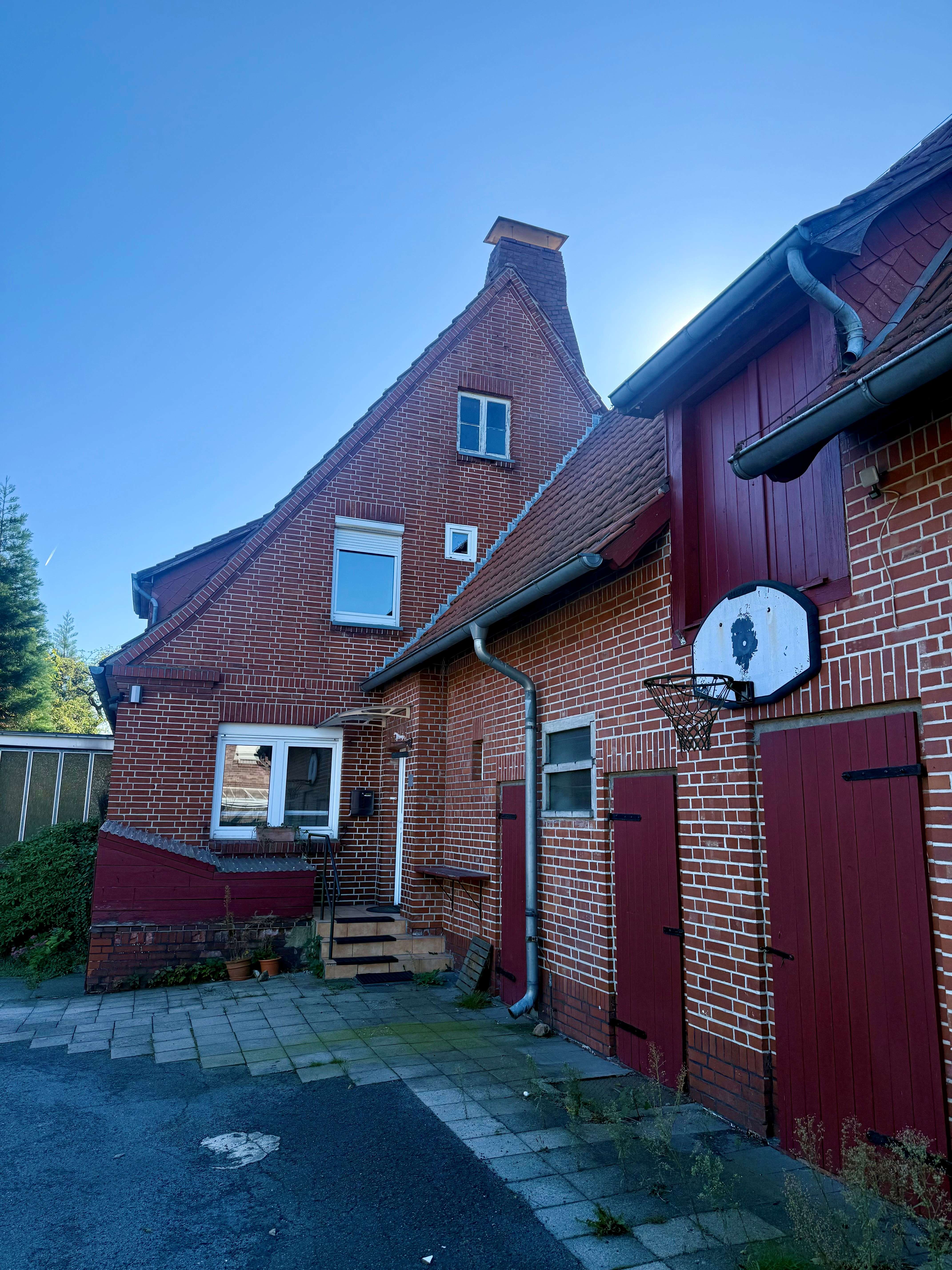 Thumbnail-Haus zum Kaufen in Winsen (Aller) 250.000,00 € 228 m²