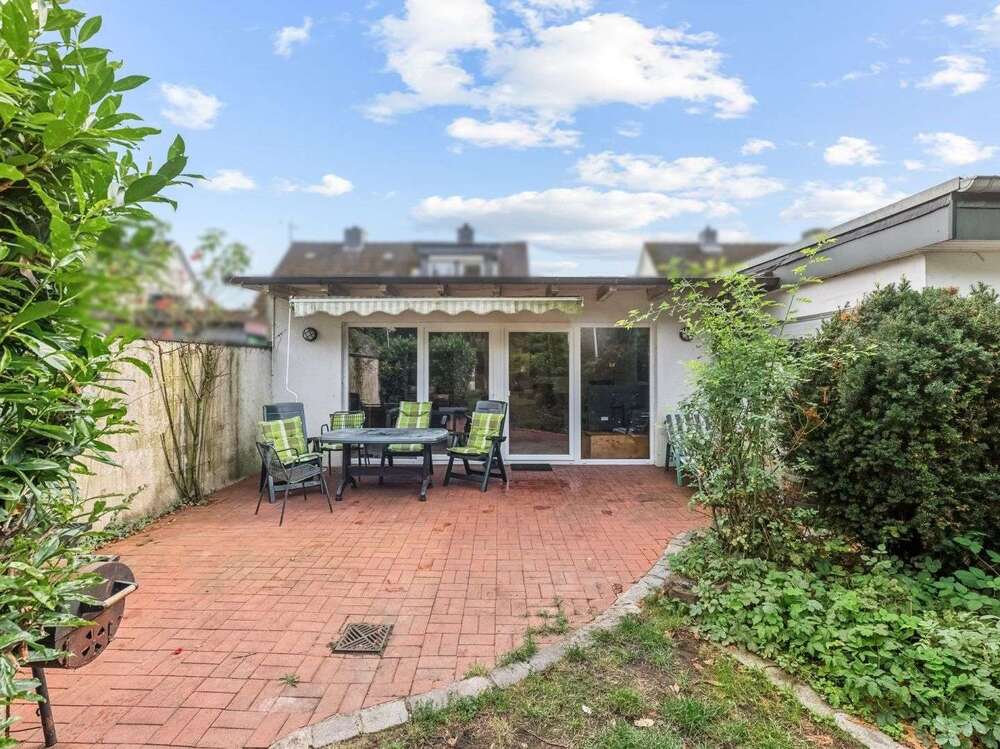 Thumbnail-Haus zum Kaufen in Neumünster 165.000,00 € 93.99 m²