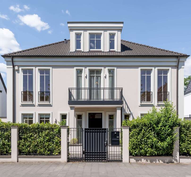 Thumbnail-Haus zum Kaufen in Düsseldorf-Zoo 5.500.000,00 € 426 m²