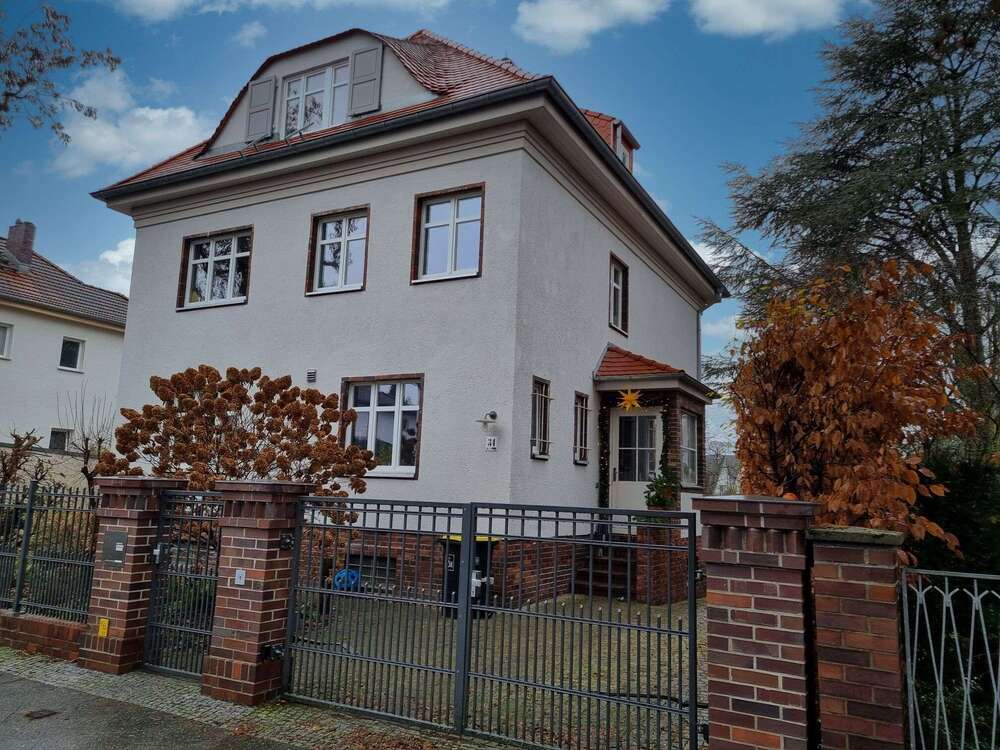 Thumbnail-Haus zum Kaufen in Berlin 1.750.000,00 € 258 m²