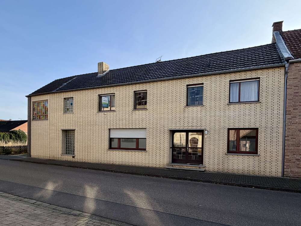 Thumbnail-Haus zum Kaufen in Heinsberg-Oberbruch 329.000,00 € 250 m²