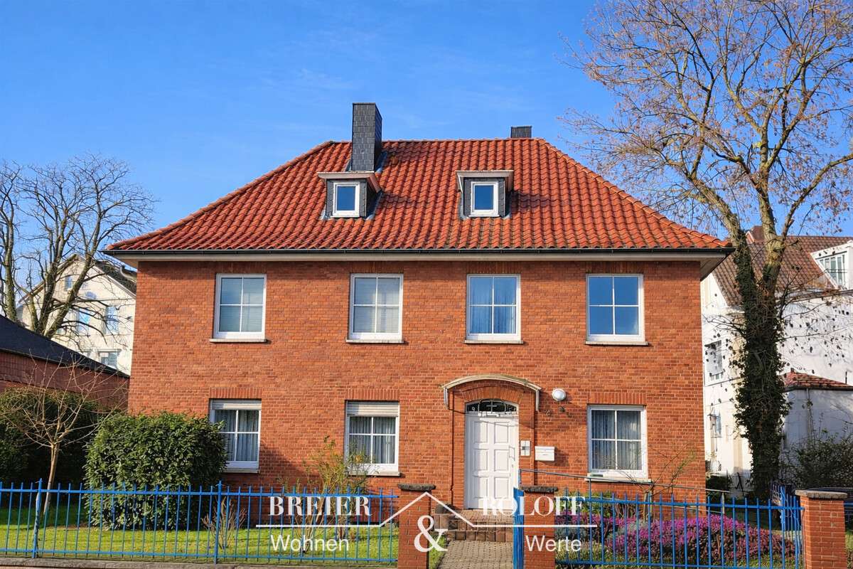 Thumbnail-Haus zum Kaufen in Bückeburg 399.000,00 € 282 m²