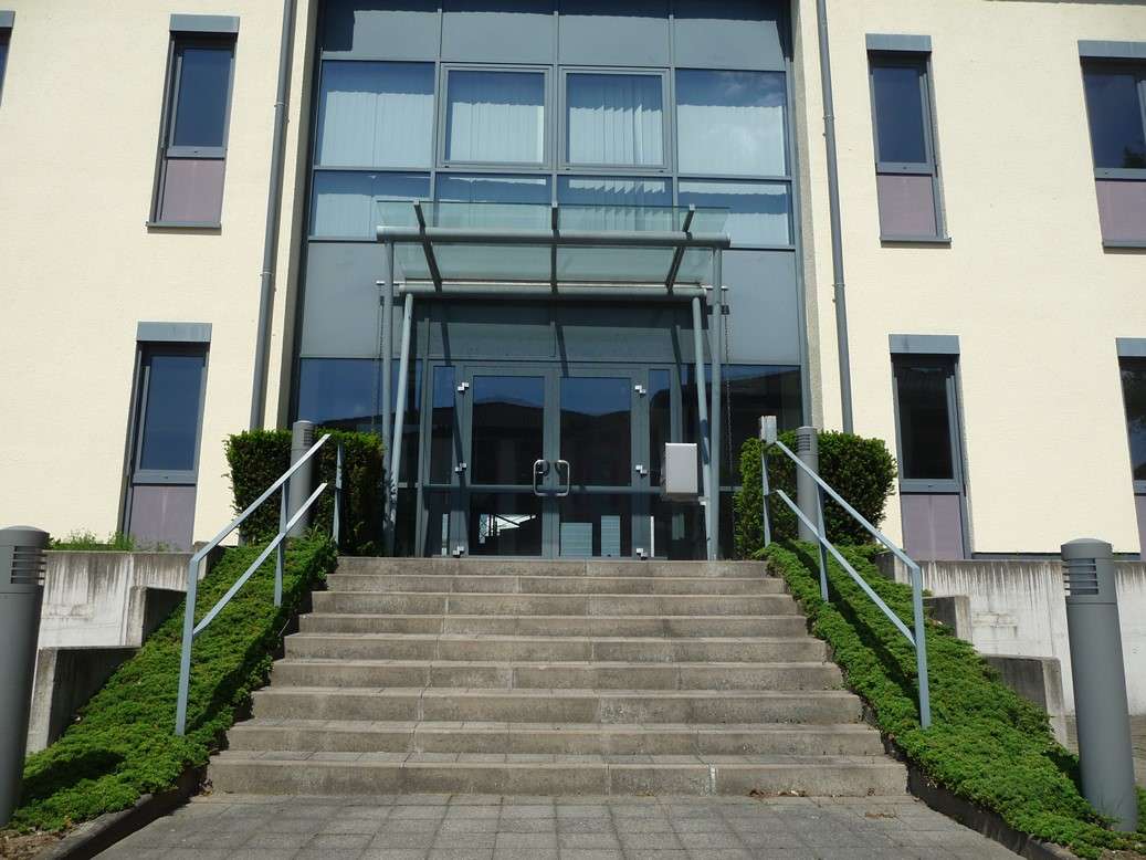 Thumbnail-Büro in Burscheid 1.700,00 € 186 m²