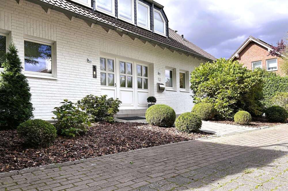 Thumbnail-Haus zum Kaufen in Meerbusch 990.000,00 € 225.26 m²