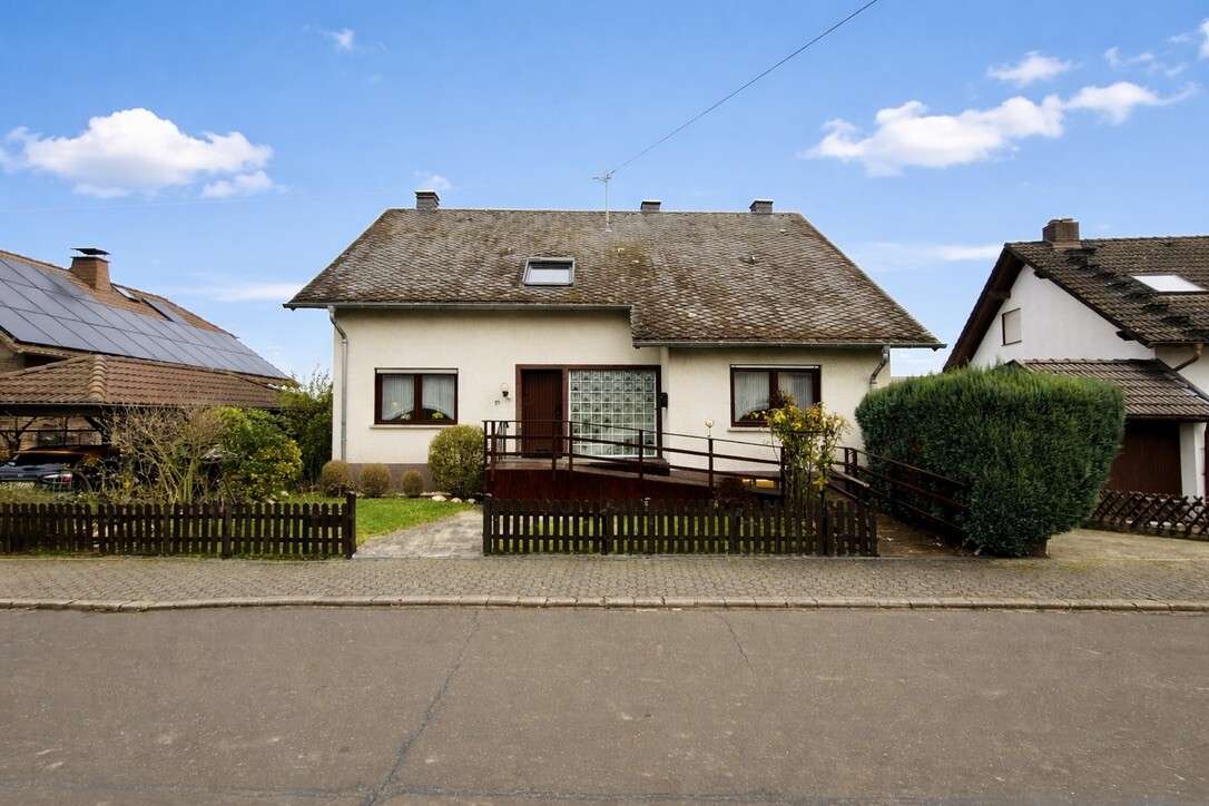 Thumbnail-Haus zum Kaufen in Ellenz-Poltersdorf 279.000,00 € 214 m²