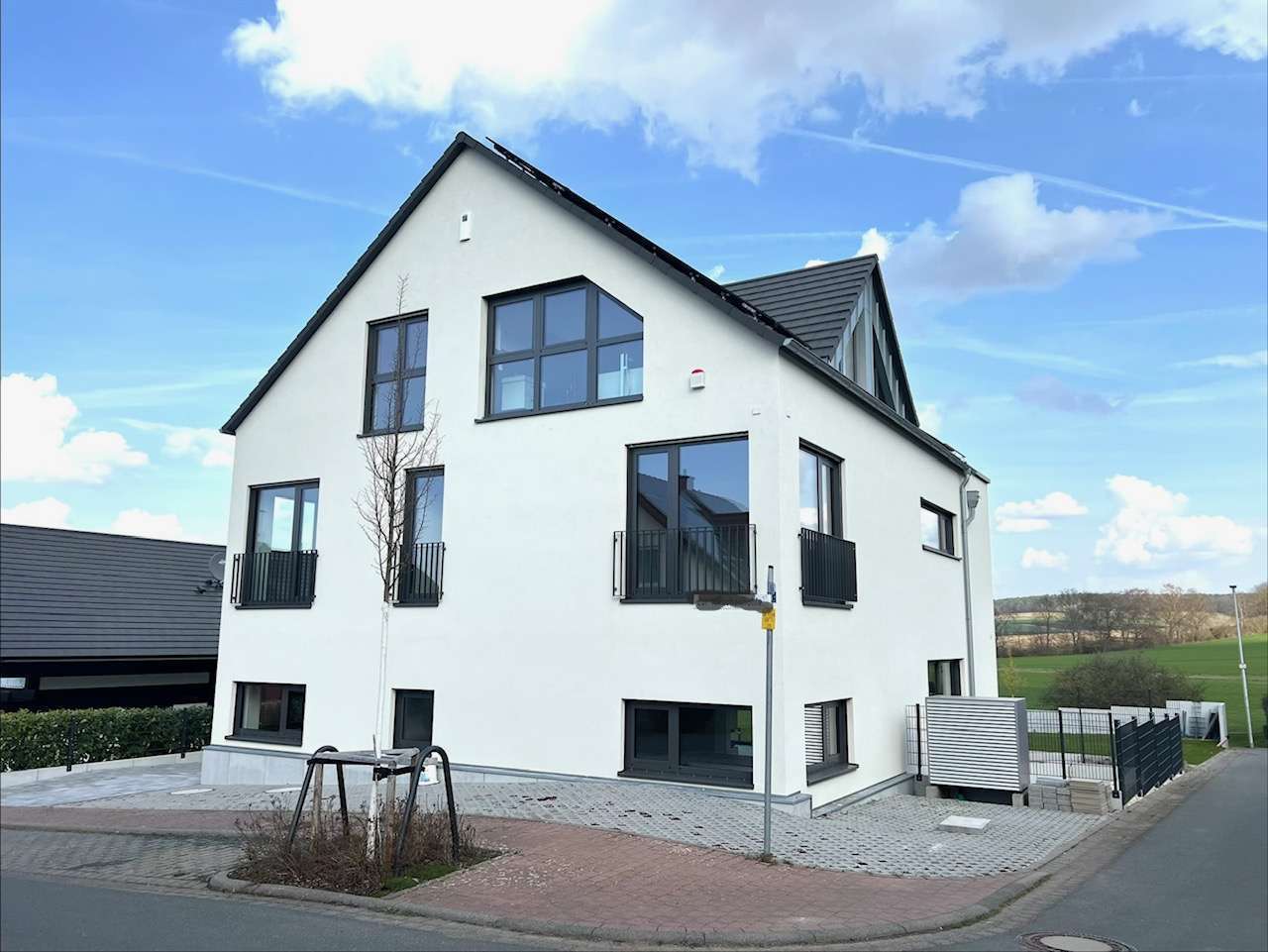 Thumbnail-Wohnung zum Mieten in Großostheim 3.900,00 € 308 m²