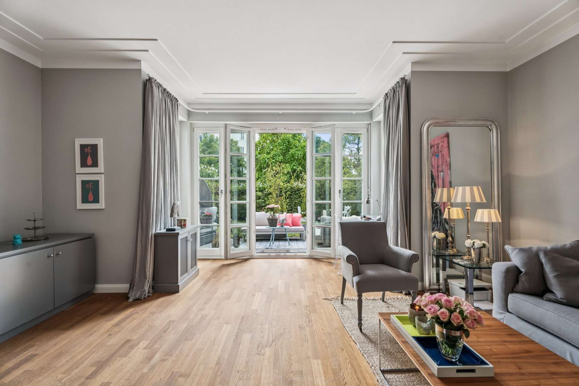 Thumbnail-Wohnung zum Kaufen in Düsseldorf - Heerdt 1.190.000,00 € 169 m²