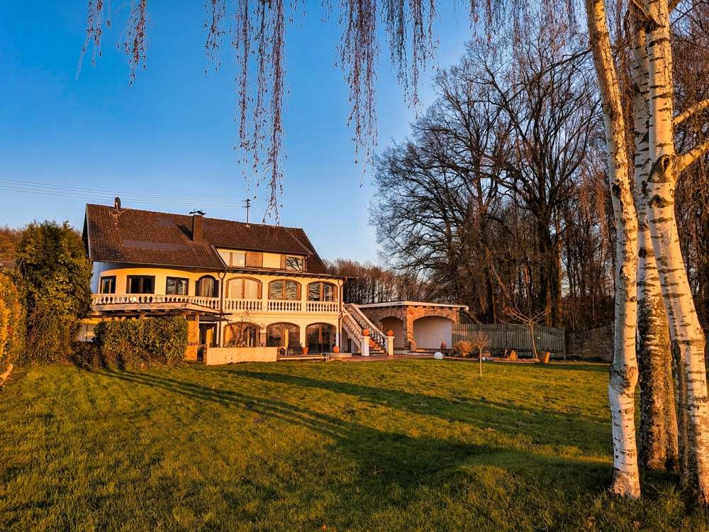 Thumbnail-Haus zum Kaufen in Königswinter 990.000,00 € 315 m²