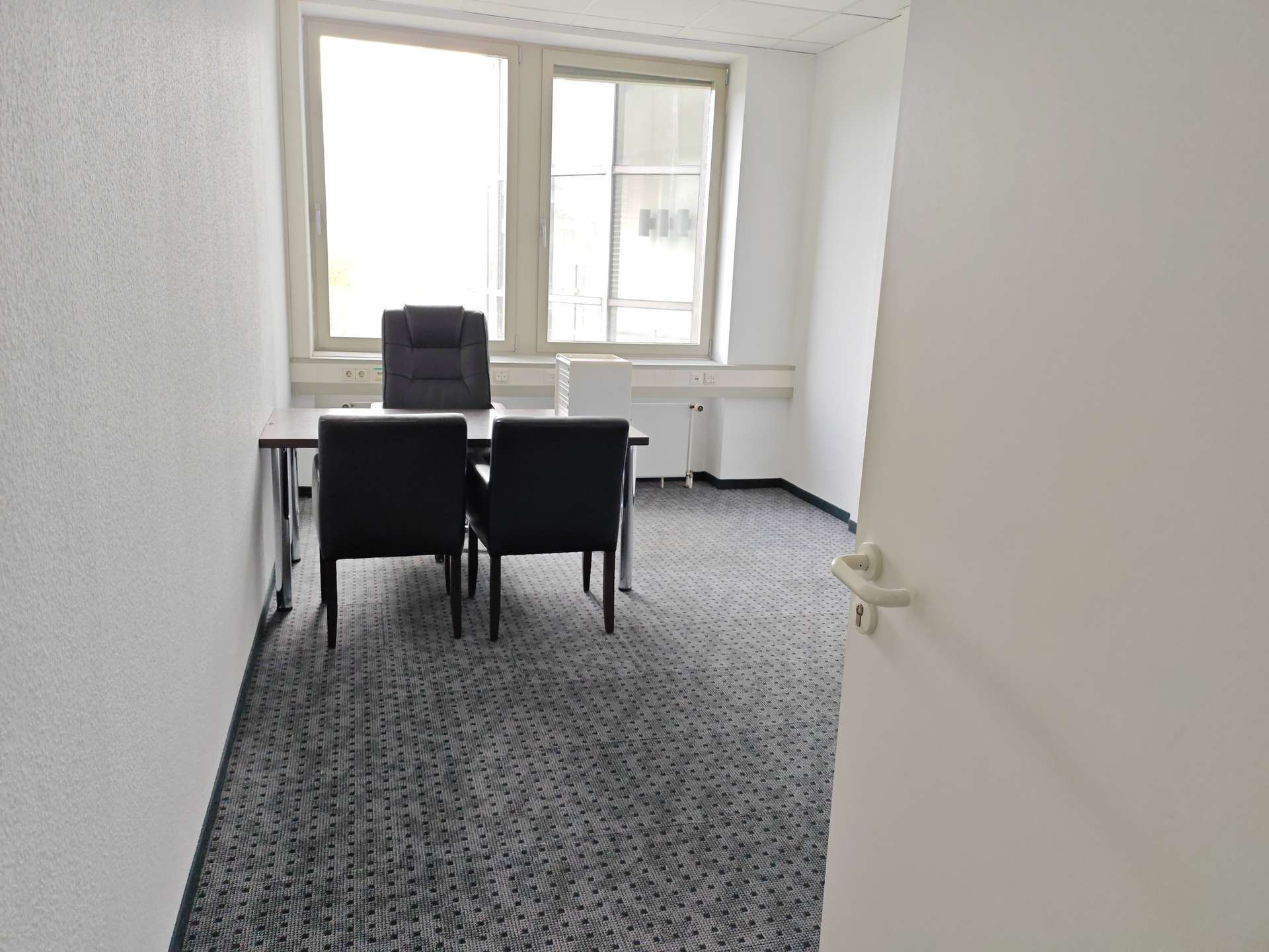 Thumbnail-Büro in Sulzbach 470,00 € 29.38 m²