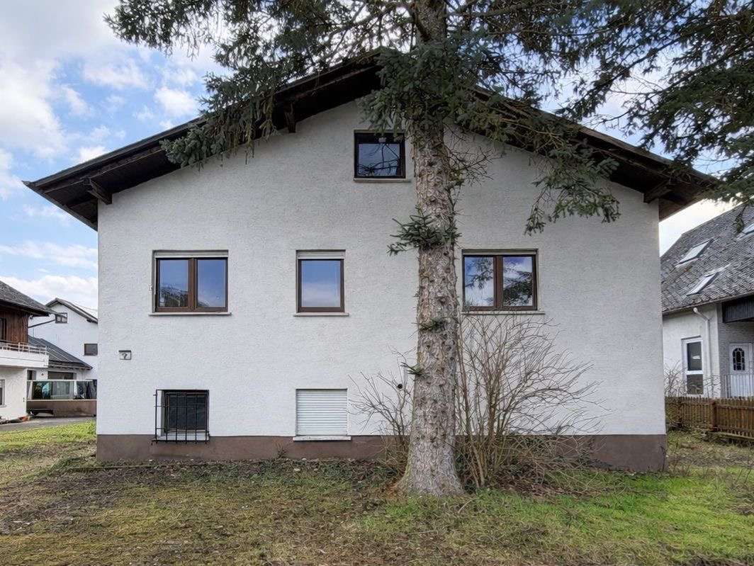 Thumbnail-Haus zum Kaufen in Schöffengrund 230.000,00 € 160 m²