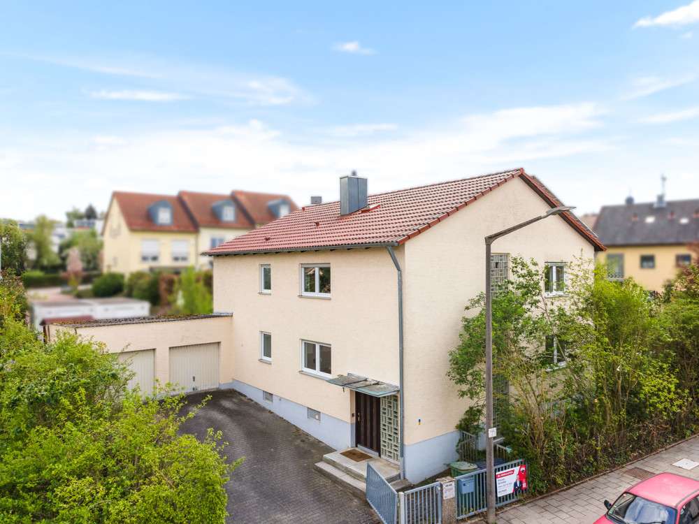Thumbnail-Haus zum Kaufen in Regensburg 950.000,00 € 220 m²