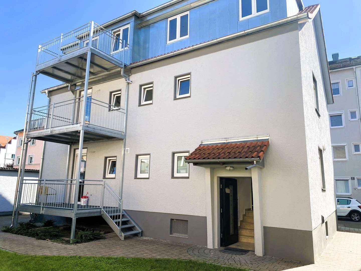 Thumbnail-Haus zum Kaufen in Ingolstadt 935.000,00 € 215 m²
