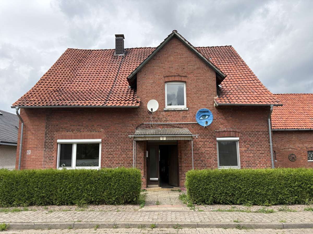 Thumbnail-Haus zum Kaufen in Lüdersfeld 150.000,00 € 120 m²