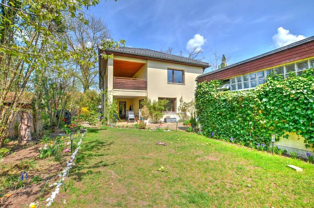 Thumbnail-Haus zum Kaufen in Ottobrunn 1.395.000,00 € 241 m²